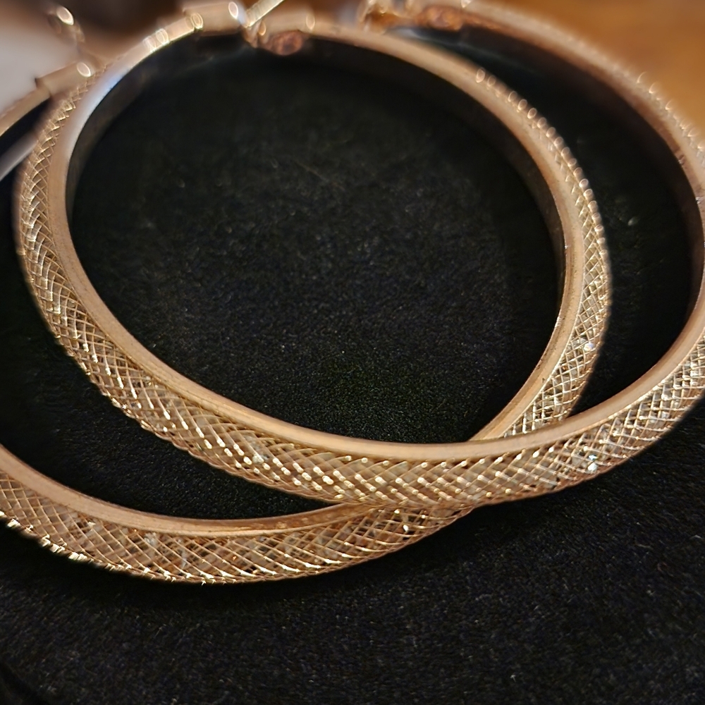 Hoop Earrings Set - Picture 4 of 7